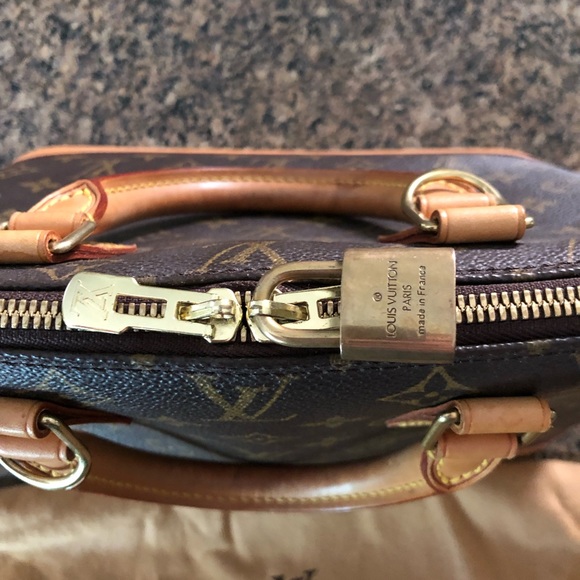 Vintage Louis Vuitton Alma handbag. - Picture 2 of 8